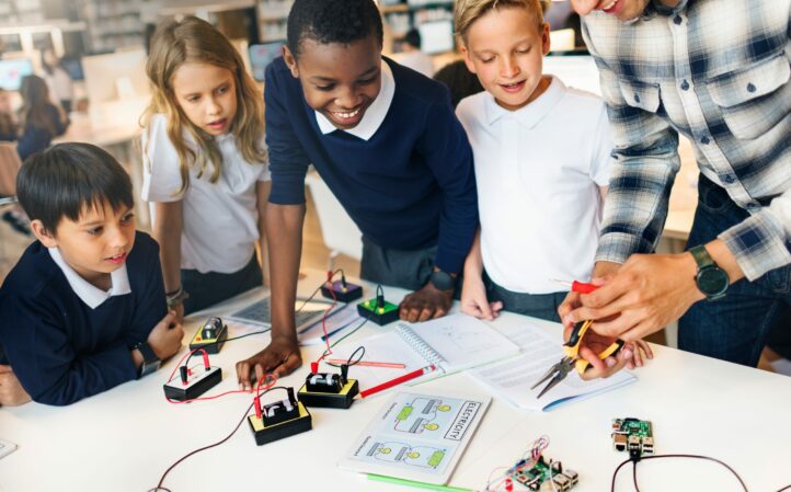 Diverse,Students,Wearing,Uniforms,In,School